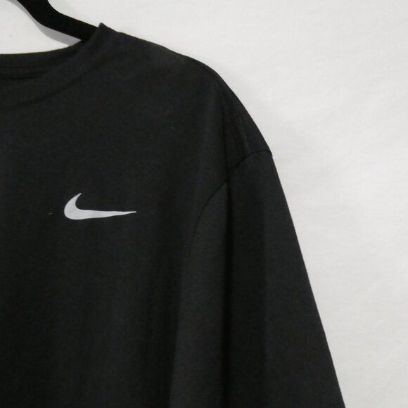 NIKE - Dri-Fit - The Nike Tee | XL - extra large | Black Short Sleeve Tee - Picture 5 of 14